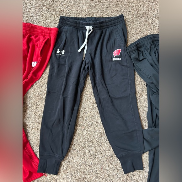 Three pairs of Wisconsin pants - Picture 3 of 4